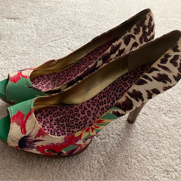 Nine West heels w/ animal print and tropical floral print Roberto-Cavalli Gucci - Picture 5 of 7